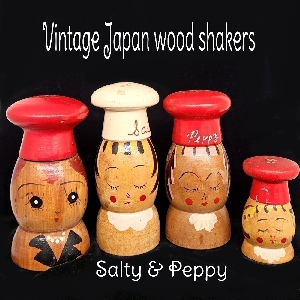 4 Vintage 1970's wood chef shakers in various shapes & sizes. Made in Ja…